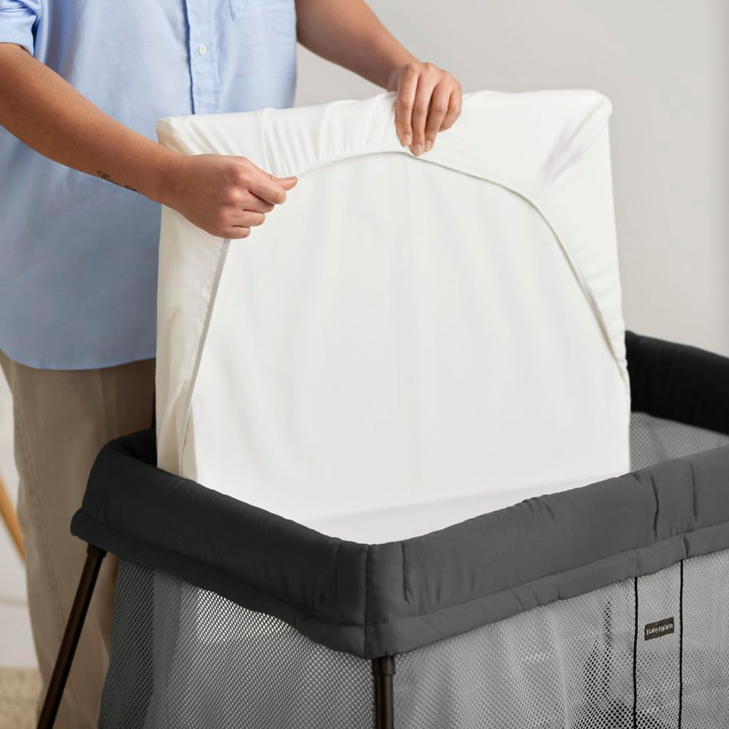 Travel Crib with Fitted Sheet L29740