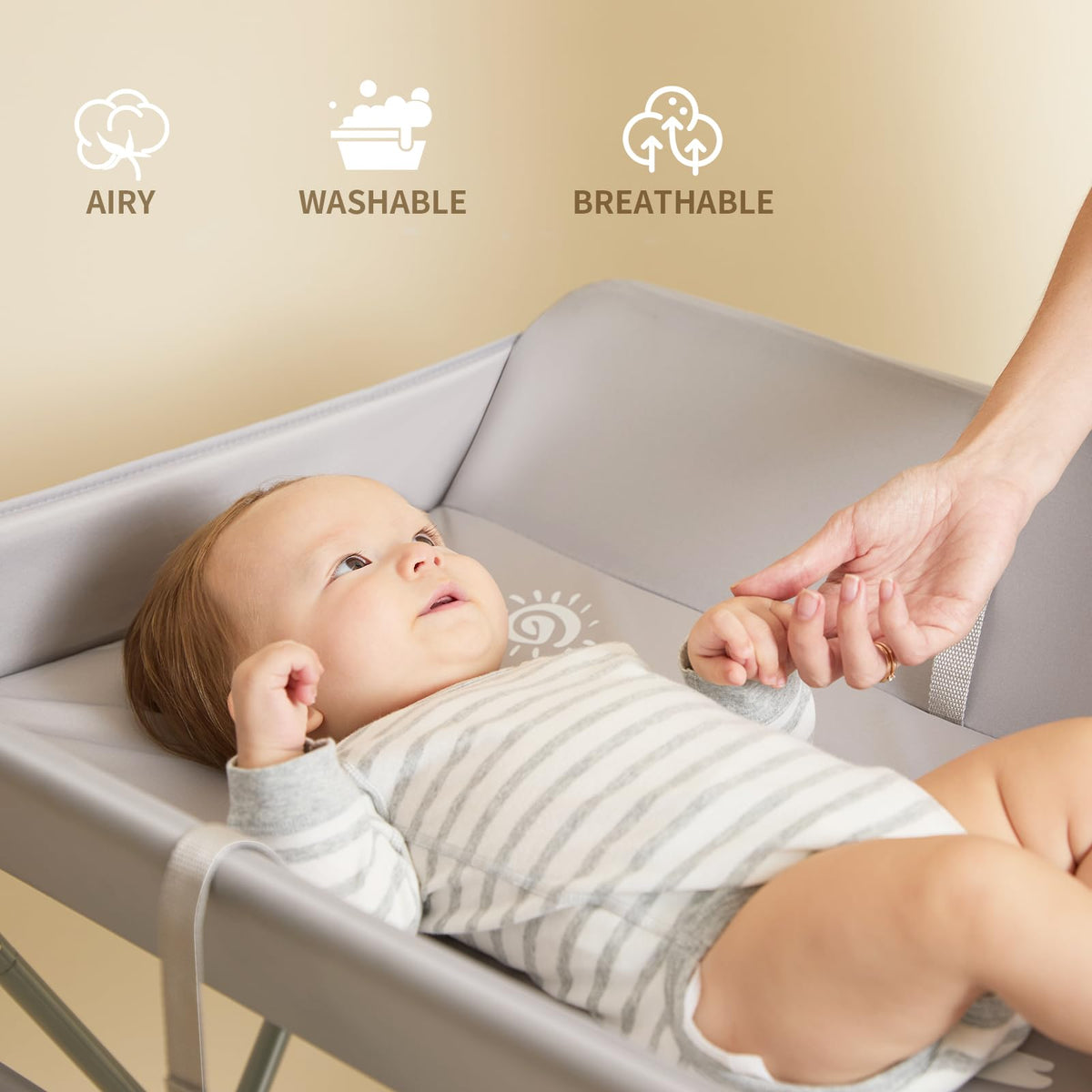 Foldable Baby Changing Table with Wheels T877