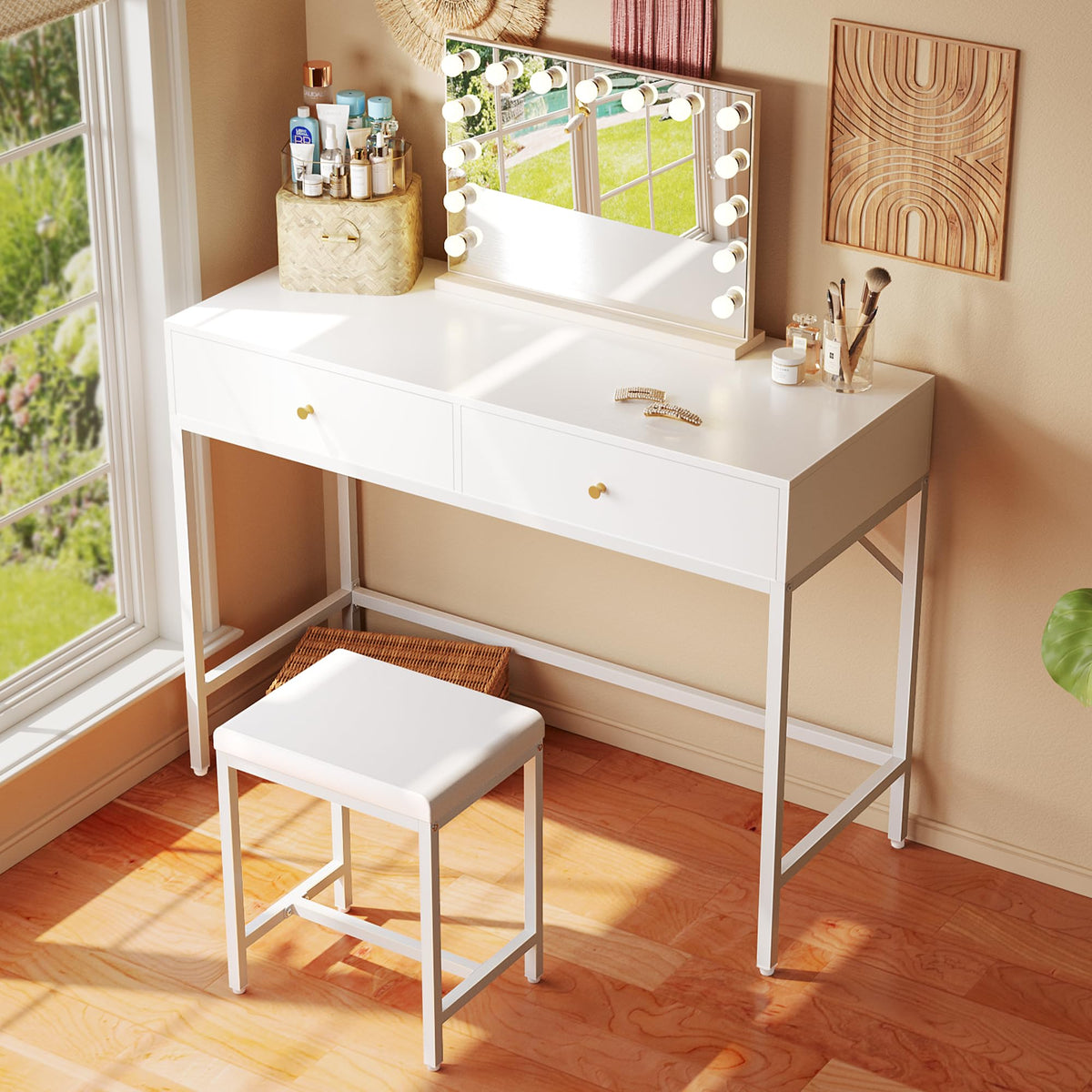 White Desk with 2 Drawers Q677
