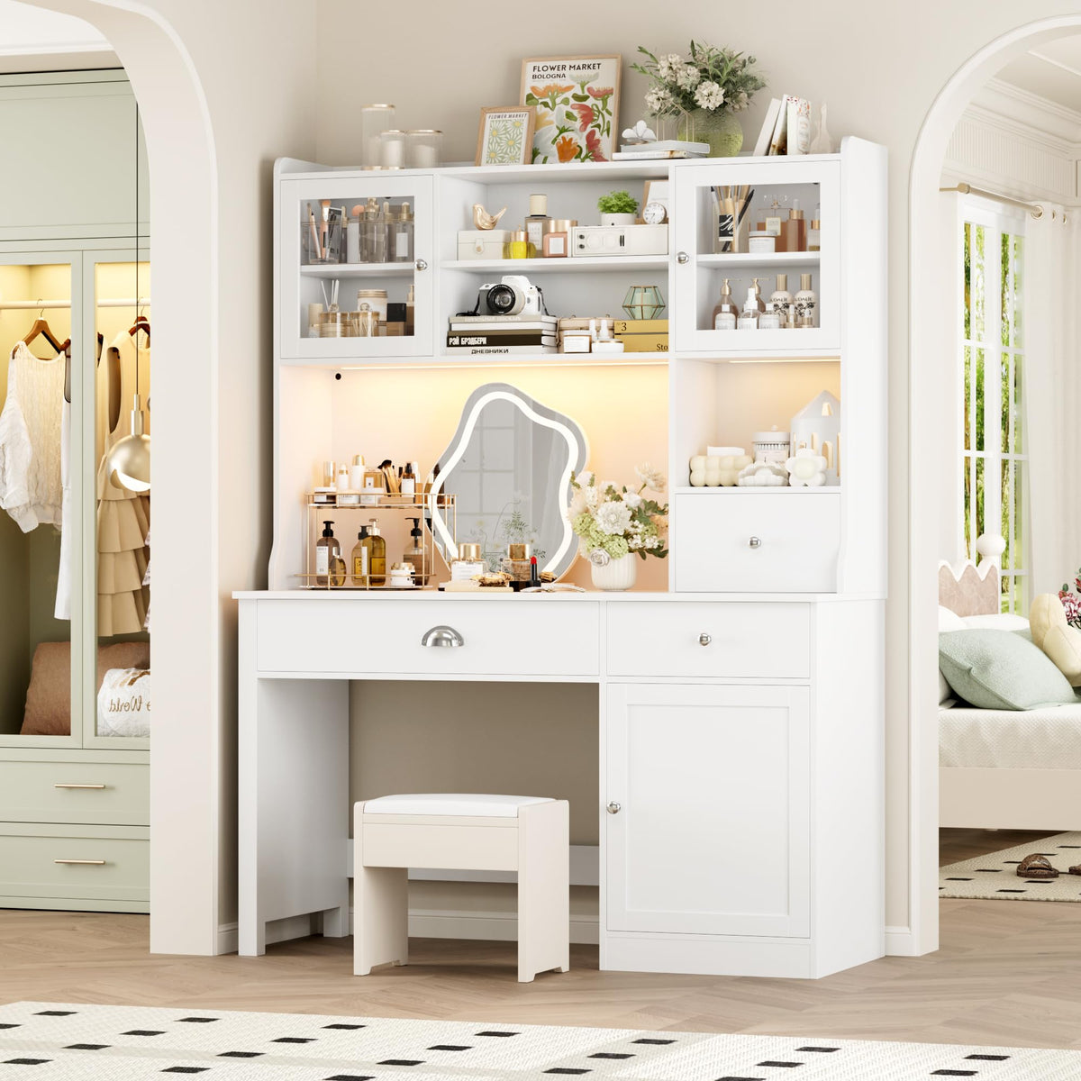 Computer Desk with Hutch and Power Outlet J959338